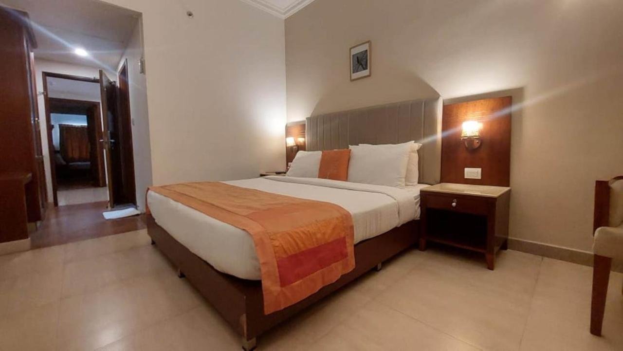 Cochin Palace Kochi Ngoại thất bức ảnh